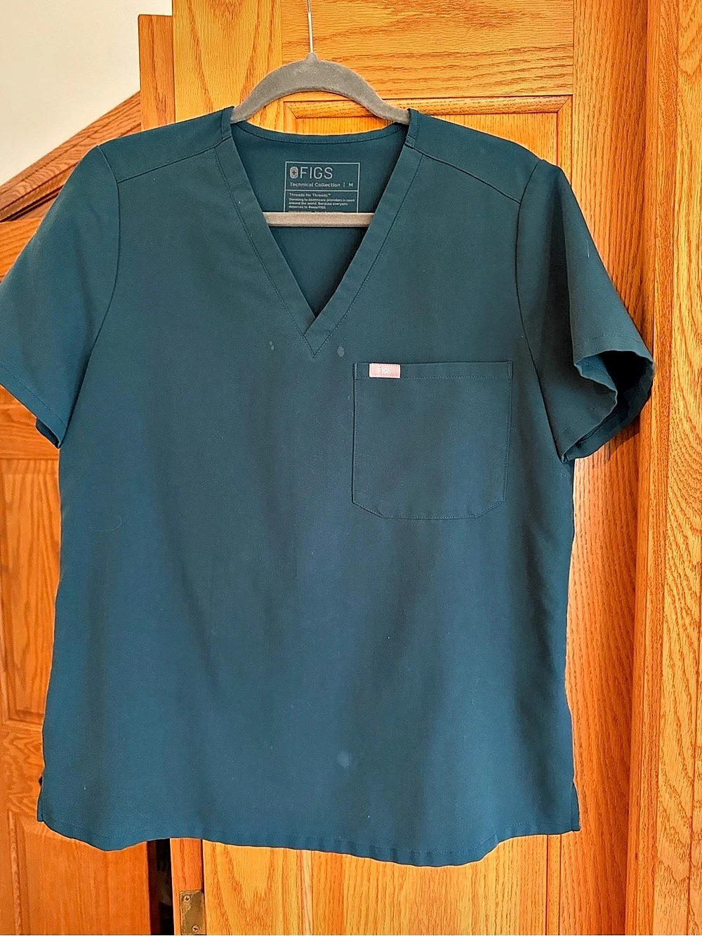 FIGS Technical Collection scrub top Short Sleeve Size Medium